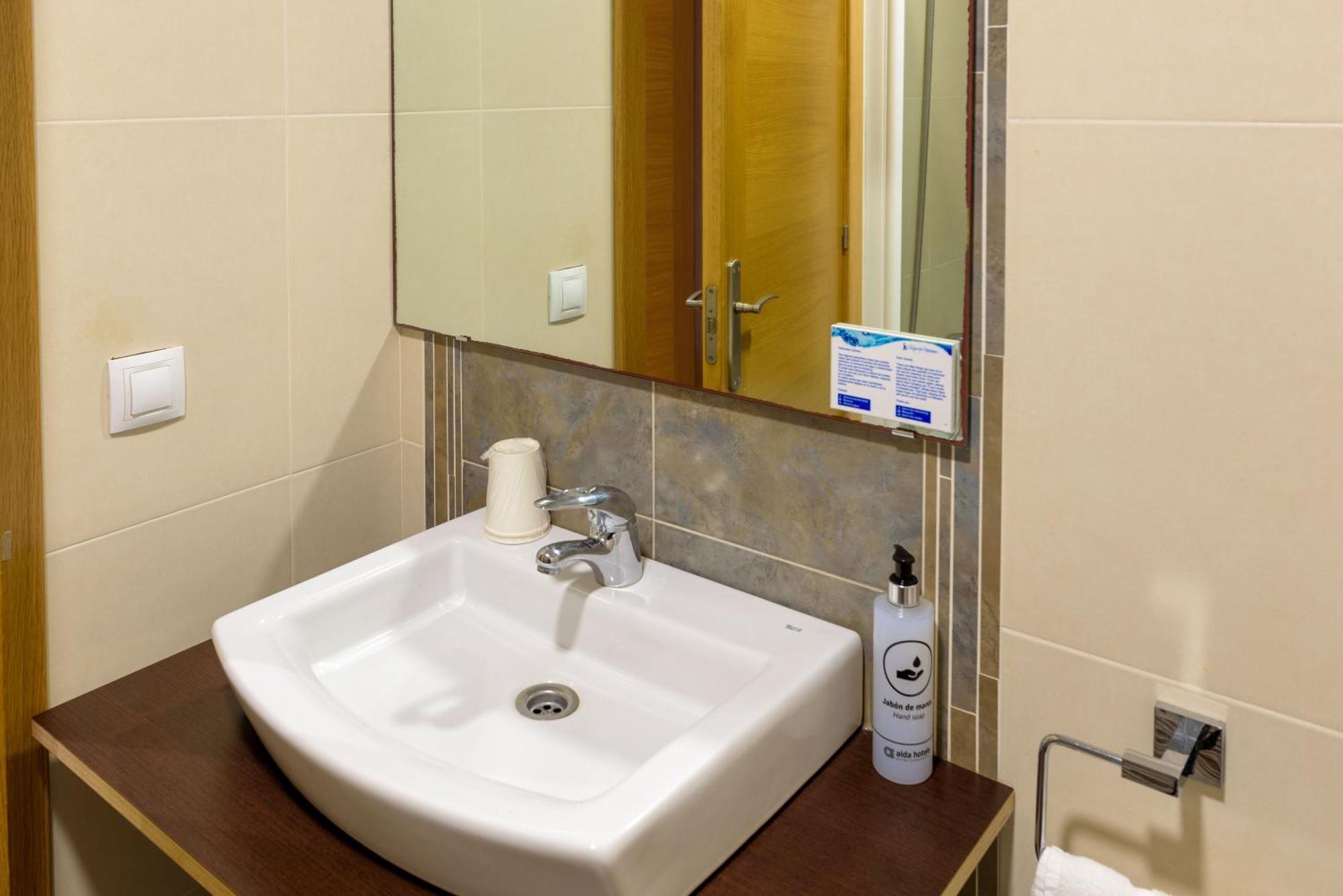 Hotel Alda Fogar Do Marineiro Ribadeo Ngoại thất bức ảnh